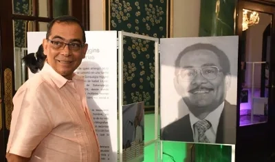 José Consuegra Bolívar, rector de Unisimón, dando apertura a la exposición en homenaje a su padre.