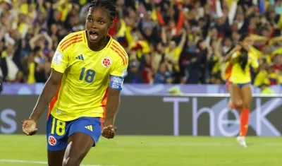 Linda Caicedo celebra el segundo gol de Colombia ante Australia.