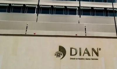 Fachada de la Dian.