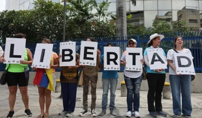 Simpatizantes de la oposición pidiendo libertad.