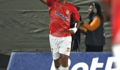 Miller Bacca celebrando su gol.