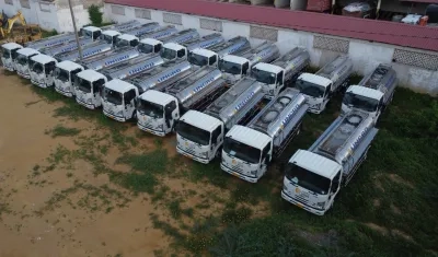 Los carrotanques 'varados' en La Guajira.