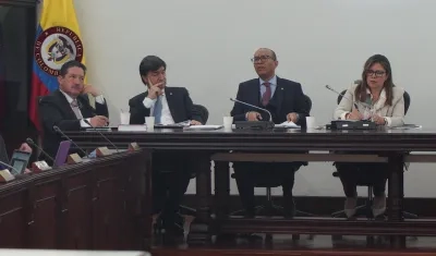 El presidente de la Corte Suprema, Gerson Chaverra, y el Fiscal General, Luz Adriana Camargo.