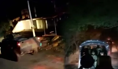 Vehículos blindados de las Fuerzas Militares en este corregimiento.