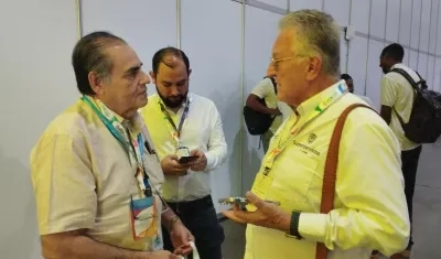 El Agente interventor de Air-e, Carlos Diago y el Superintendente de Servicios, Dagoberto Quiroga.