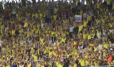 Los hinchas de la selección en el Metropolitano.