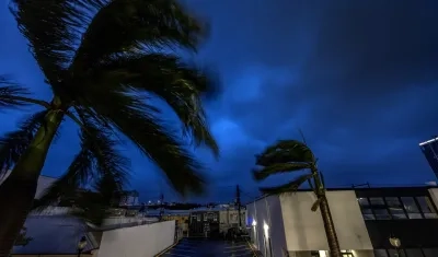 Imagen de los fuertes vientos en Florida.