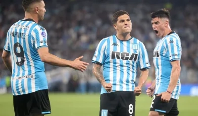 Juan Fernando Quintero celebrando. 