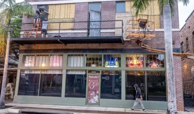 Así se preparan para la llegada de Milton.