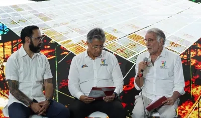 Ministro de Minas Andrés Camacho, Humberto Mendieta y el Gobernador Eduardo Verano.