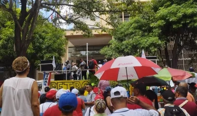 Plantón en el Paseo Bolívar.