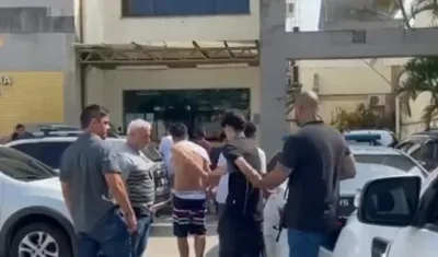 Detenidos por la Policía. 