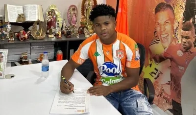 El cartagenero Leyder Robledo, jugador señalado de ofrecer dinero para arreglar partidos del Envigado.