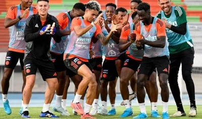 Jugadores de la Selección Colombia en un entrenamiento previo al juego contra Bolivia. 