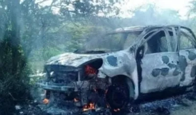 Vehículo donde fueron encontrados los cadáveres. 