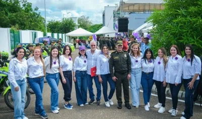 Grupo de 12 mujeres integrado por senadoras, representantes a la cámara y diputadas, concejalas del departamento del Atlántico.