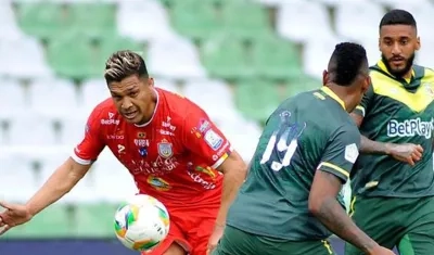 Teófilo Gutiérrez hizo el gol que adelantó al Real Cartagena en el marcador. 