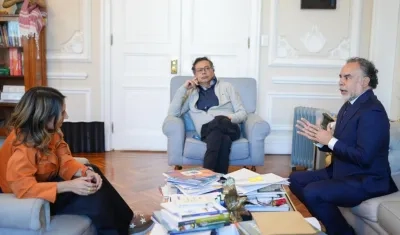 Laura Sarabia, el Presidente Gustavo Petro y Armando Benedetti.