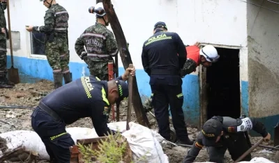 Organismos de socorro en el barrio San Fernando.