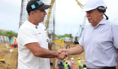 Alcalde de Barranquilla, Alejandro Char, visitando las obras del intercambiador vial de la Circunvalar con carrera 43. 