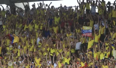 Los hinchas de la selección Colombia en el estadio Metropolitano.