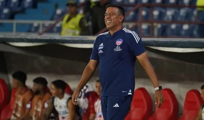 El venezolano César Farías, técnico del Junior.