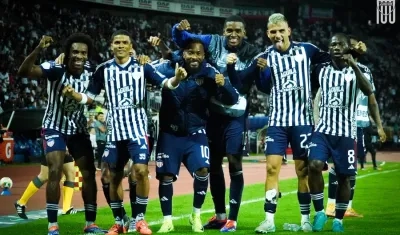 Jugadores de Junior celebran uno de los goles a Once Caldas el pasado miércoles.