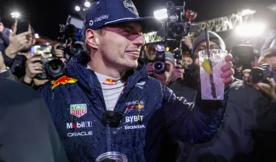 Max Verstappen celebrando su título mundial.