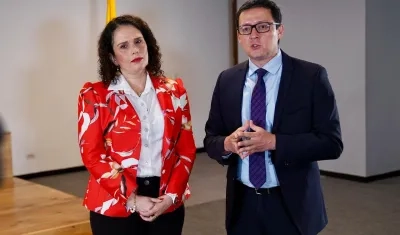 La ministra de Transporte, María Constanza García, y el presidente de la ANI, Francisco Ospina.