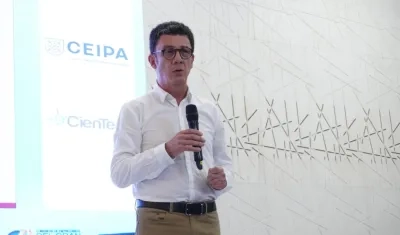 Billy Escobar, superintendente de Sociedades.