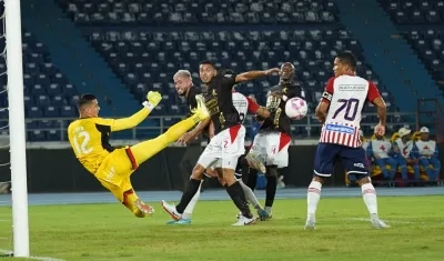 Partido Junior-América del pasado 27 de octubre, ganado 3-1 por el cuadro tiburón.  