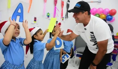 Alcalde Alejandro Char durante la entrega de las obras. 