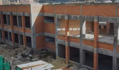 Son cuatro colegios en el país en donde se ejecutaron las obras que ahora se investigan.