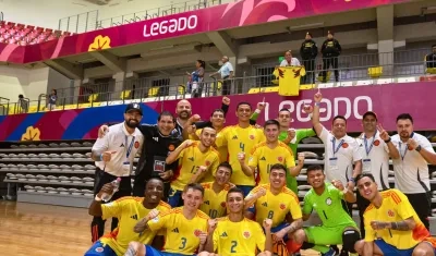 Selección Colombia sub-20 de Futsal dirigida por Roberto Bruno.