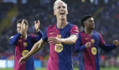 Dani Olmo marcó los dos primeros goles del Barcelona. 