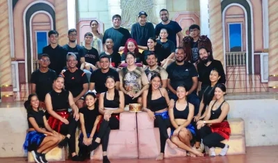 Los actores se han preparado para presentar un gran espectáculo.