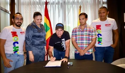 Alcalde Alejandro Char durante la sanción del presupuesto 2025.