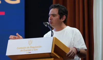 Senador Carlos Meisel. 
