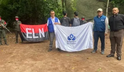 Momento en que liberaron a los dos jóvenes.