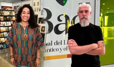 La escritora Jumko Ogata y el diseñador gráfico Jorge Alderete.