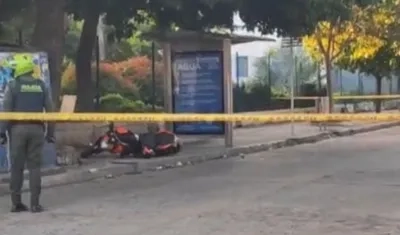 La Policía acordonó el área del lugar donde se presentó el crimen del supervisor. 