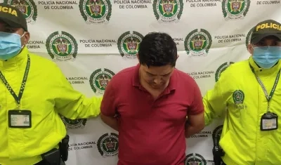El docente Leider de Jesús González Altahona cuando fue capturado.