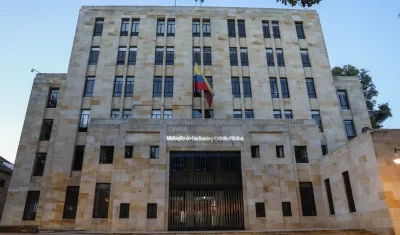 Fachada del Ministerio de Hacienda, en Bogotá. 