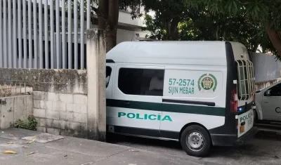 Momento de la llegada del cuerpo a Medicina Legal