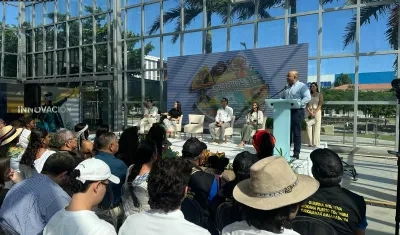 Encuentro ‘Somos Sostenibilidad’ en el Cubo de Cristal de la Plaza de la Paz.