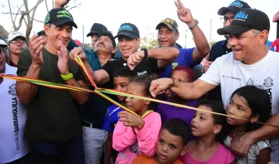 Alcalde Alejandro Char durante la inauguración del parque Villa del Rosario.