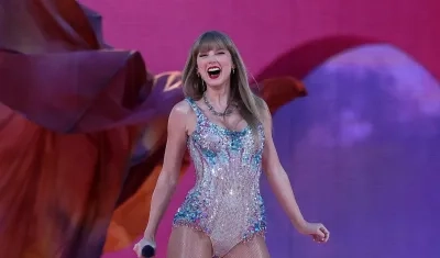 La cantante estadounidense Taylor Swift se presenta en el escenario durante 'The Eras Tour'.