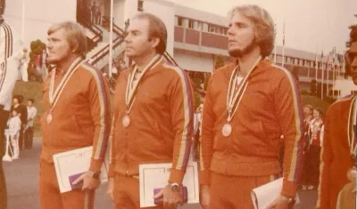 Los homenajeados Hanspeter y Horst Bellingrodt con su hermano Helmut.