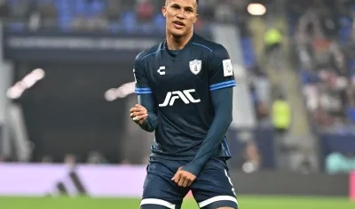 El colombiano Nelson Deossa festeja tras marcar el segundo gol del Pachuca.