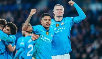 Savinho y Haaland, autores de los goles del Manchester City.